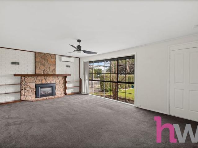 Spacious Family Home with Large Backyard & Fantastic Outdoor Entertaining