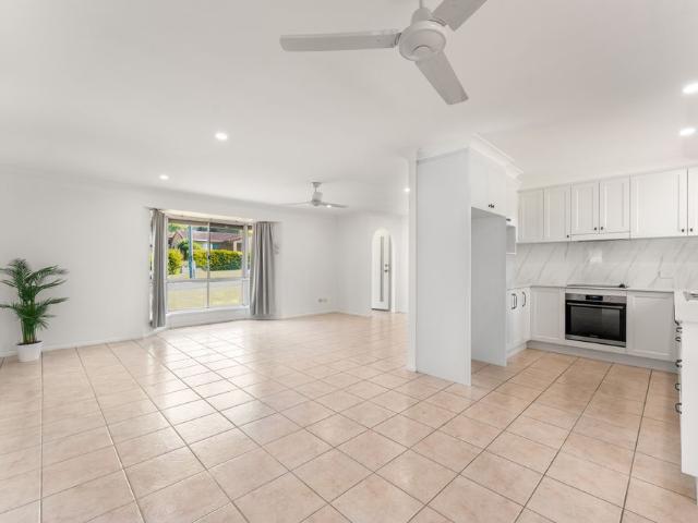 SPACIOUS FAMILY HOME WITH LARGE BACKYARD