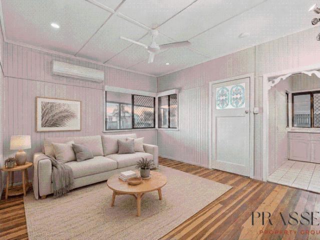 SPACIOUS FAMILY HOME WITH LARGE FULLY FENCED YARD