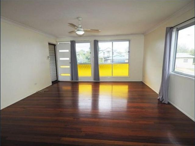 Spacious Family Home with Large Garage & Large Extra Downstairs Room