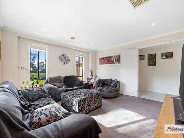 Spacious Family Home with Large Shed & Fantastic Outdoor Entertaining