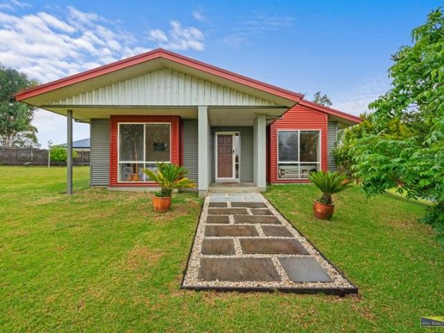 SPACIOUS FAMILY HOME WITH LARGE SHEDDING!