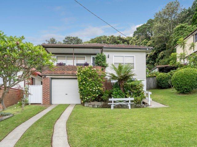 Spacious Family Home with Leafy Outlook & Large Block