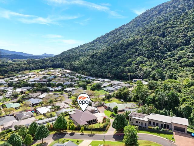 Spacious Family Home with Panoramic Valley Views 6 MONTH LEASE