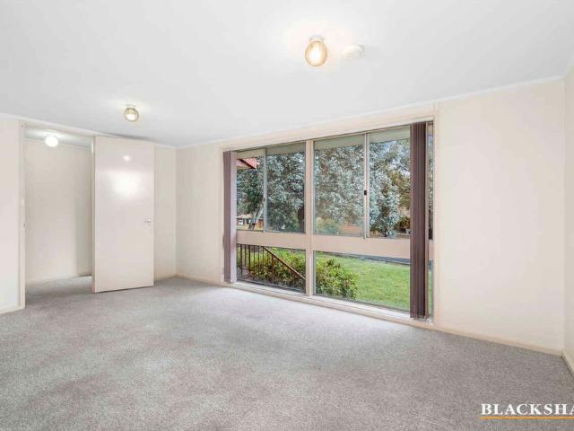 Spacious Family Home with Picturesque Outlook & Exceptional Parking