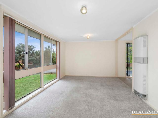 Spacious Family Home with Picturesque Outlook & Exceptional Parking