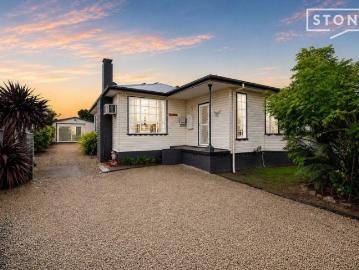 Spacious family home with pool