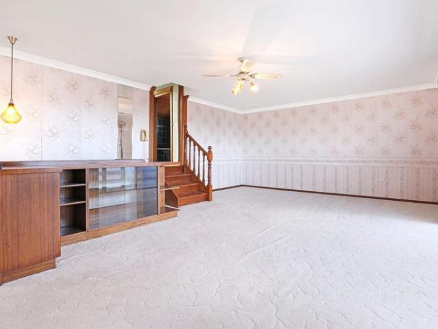 Spacious Family Home with Pool