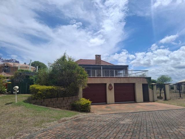 Spacious family home with pool