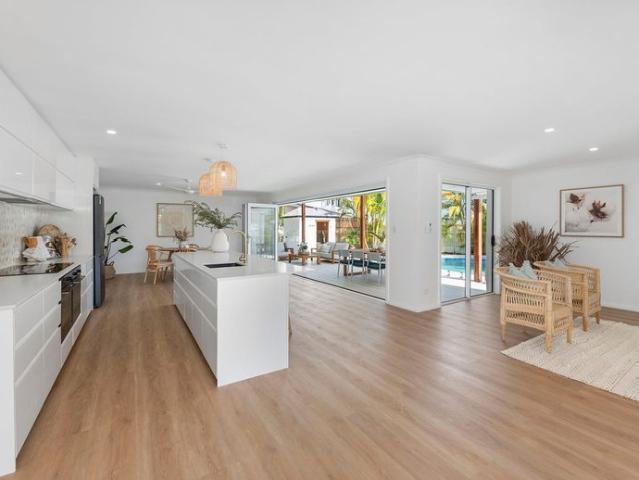 Spacious Family Home with Pool | Burleigh Waters