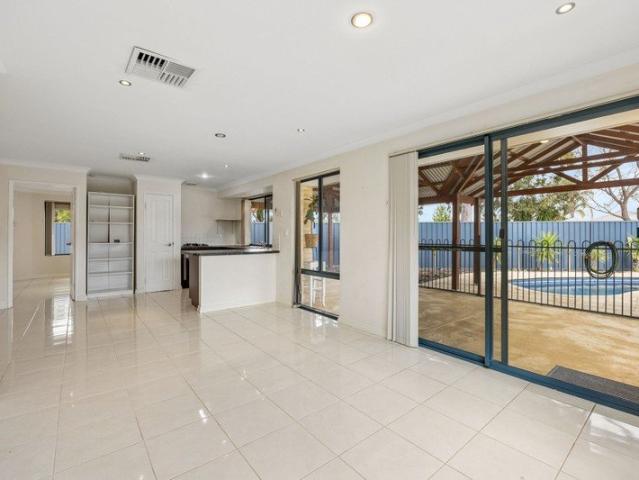 Spacious Family Home with Pool, Garden & Entertaining Area