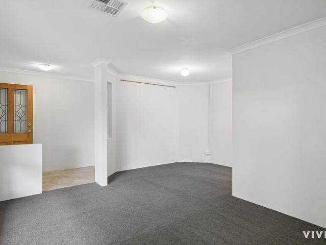Spacious Family Home with Pool & Entertaining Area