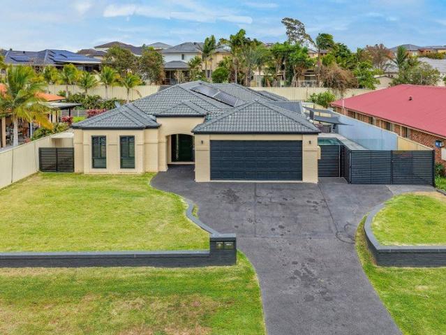 Spacious Family Home with Pool & Exceptional Entertaining