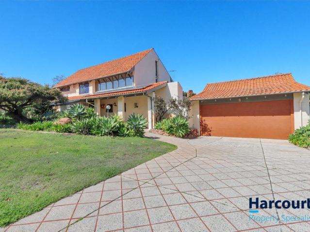 Spacious Family Home with Pool in Convenient Booragoon Location
