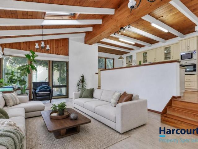 Spacious Family Home with Pool in Convenient Booragoon Location