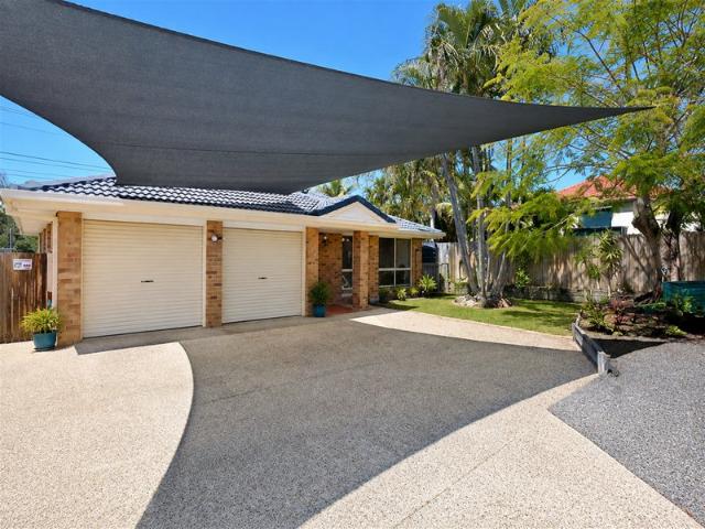 Spacious Family Home with Pool in a Prime Eight Mile Plains Location