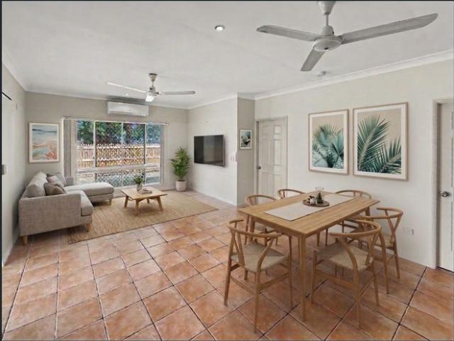 Spacious Family Home with Pool in a Quiet Court