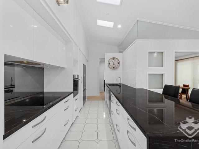 Spacious Family Home with Pool in Sought After Stretton !