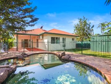 Spacious Family Home with Pool in Sought After Suburb