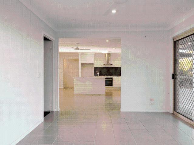 Spacious Family Home with Pool in Quiet Burleigh Waters Cul de Sac