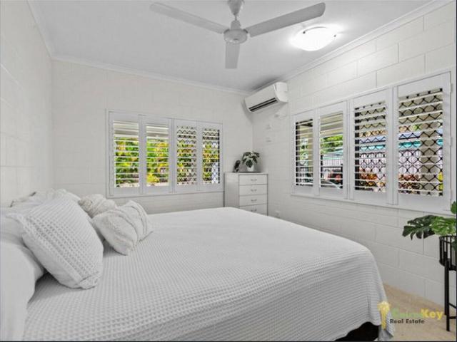 Spacious Family Home With Pool On The North Side!