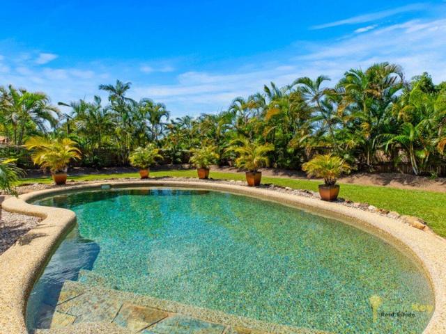 Spacious Family Home With Pool On The North Side!