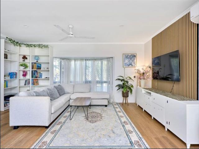 Spacious Family Home with Pool, Solar & Fantastic Outdoor Living