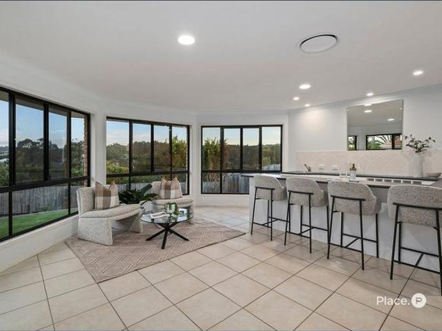 Spacious Family Home with Pool, Solar & River Views