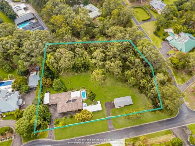 Spacious Family Home with Pool, Shed and Bushland Backdrop
