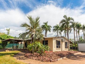 Spacious Family Home with Pool, Shed & Plenty of Room to Enjoy