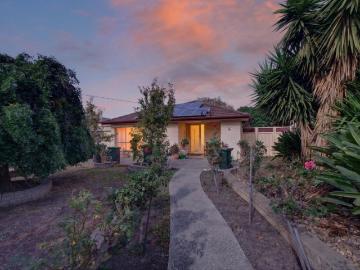 Spacious Family Home with Practical Floorplan & Expansive Yards