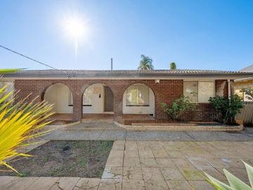 Spacious Family Home with R60 Development Potential!