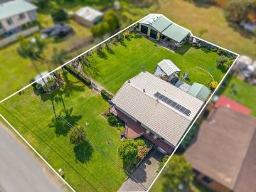 Spacious Family Home with Rural Views, Dual Title