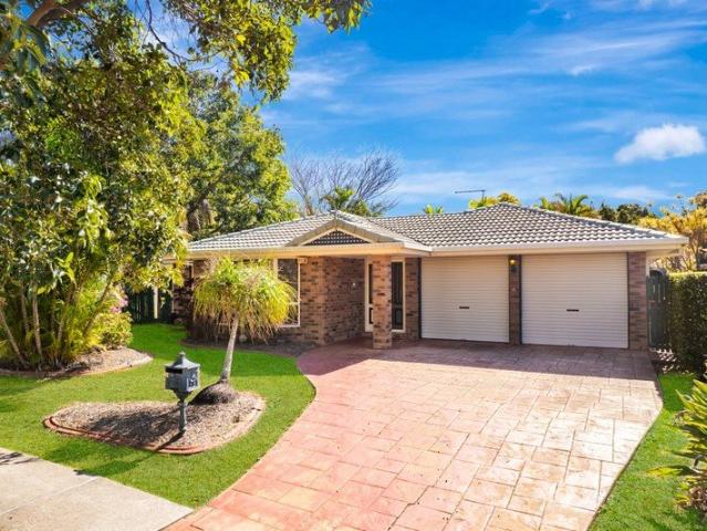 Spacious Family Home with Resort Style Entertaining