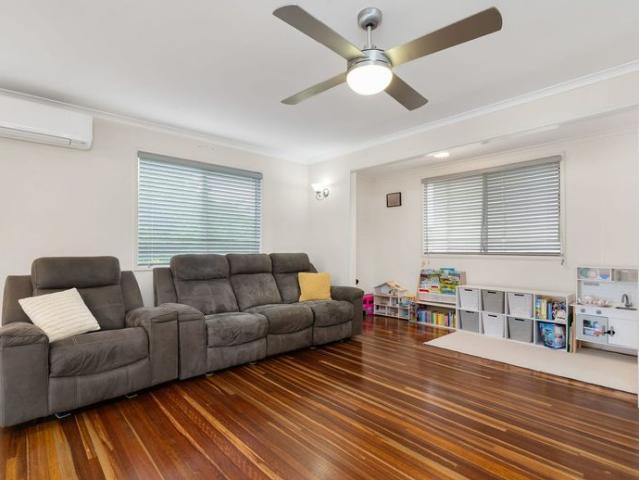 Spacious Family Home with Room for Everyone!