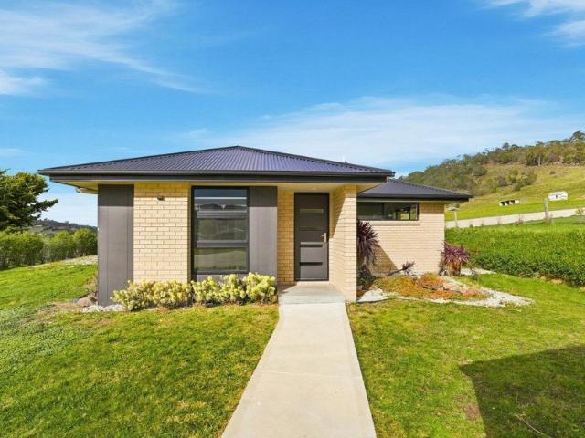 Spacious Family Home with Room to Enjoy