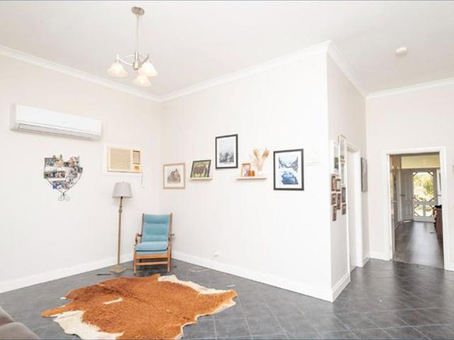 Spacious Family Home with Stunning Grampians Views