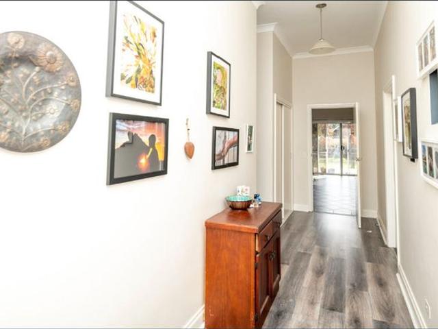 Spacious Family Home with Stunning Grampians Views