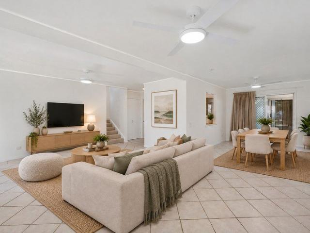 Spacious Family Home with Studio & Entertaining Deck