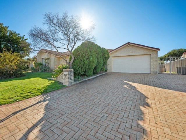 Spacious Family Home with Sunken Living Areas on a Generous 668sqm Block