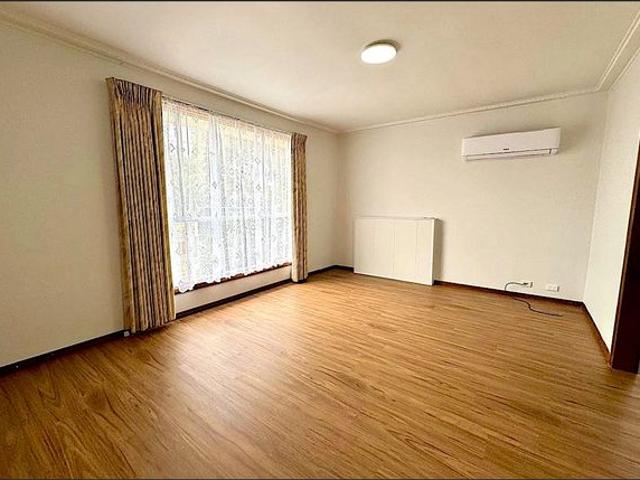 Spacious Family Home with Secure Yard and Ample Parking