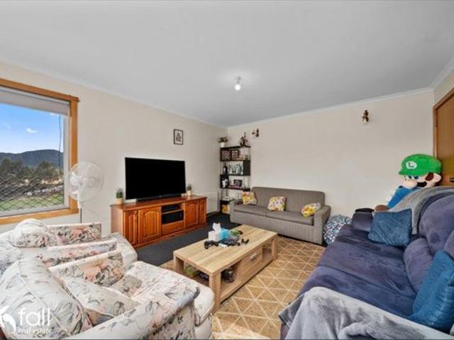 Spacious Family Home with Secure Parking