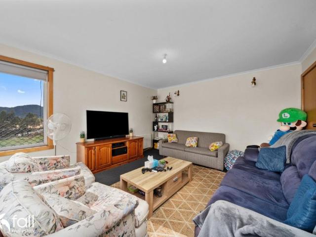 Spacious Family Home with Secure Parking