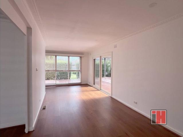 Spacious Family Home with Seamless Indoor Outdoor Living – Garden Maintenance Included