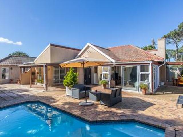 spacious family home with self conta.