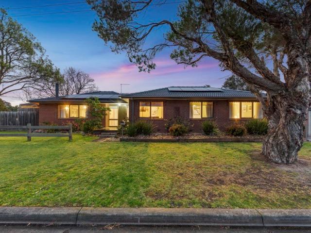 Spacious Family Home with Self Contained Granny Flat