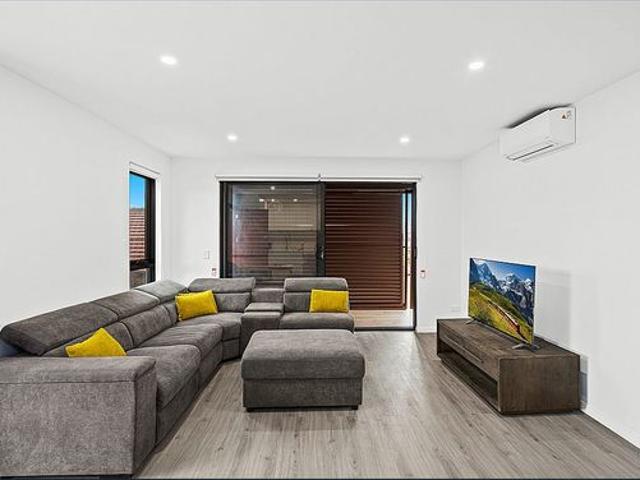 Spacious Family Home with Self Contained Granny Flat