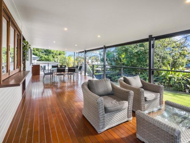 Spacious Family Home with Self Contained Studio in Prime Camp Hill Location