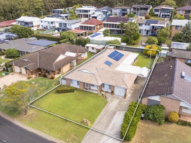 Spacious Family Home with Separate Living Zones & Income Potential