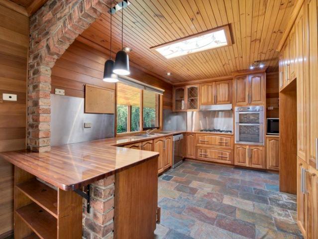 Spacious Family Home with Separate Residence!